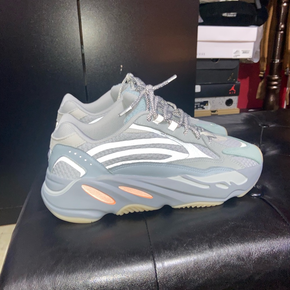Yeezy Boost 700 V2 Inertia Mens (BRAND NEW)
